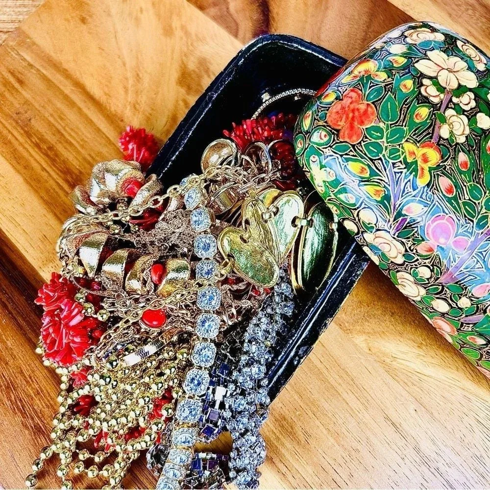 Boho Lacquer Lidded Box Handpainted Kashmiri: Florals‎ Gold, Red Green India 7